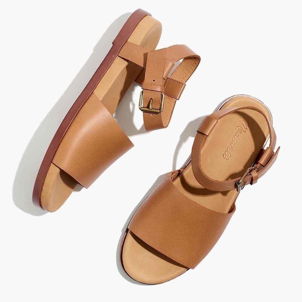 MadeWell Item ND986
The Noelle Ankle-Strap Flat
